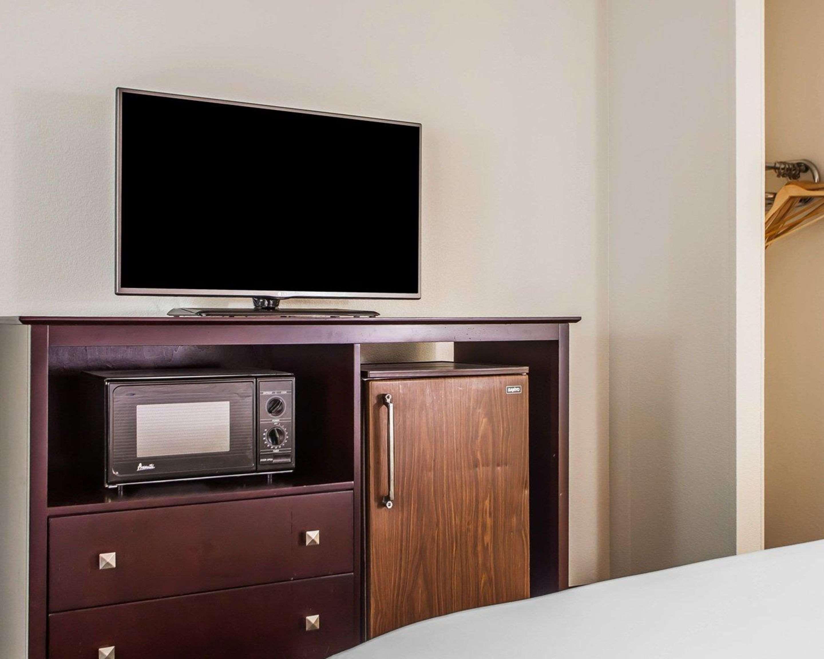 Comfort Inn & Suites Wyomissing-Reading Bagian luar foto