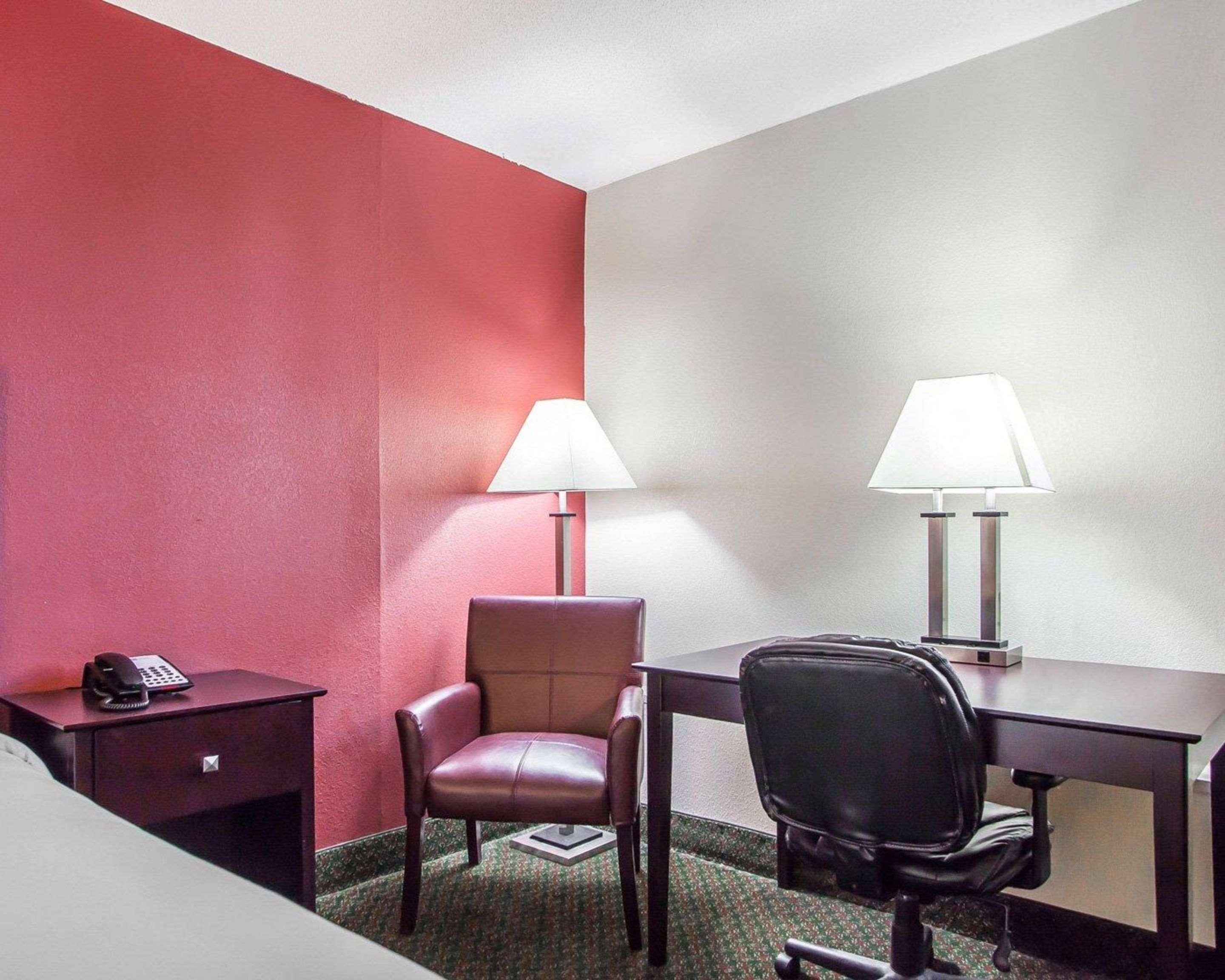 Comfort Inn & Suites Wyomissing-Reading Bagian luar foto