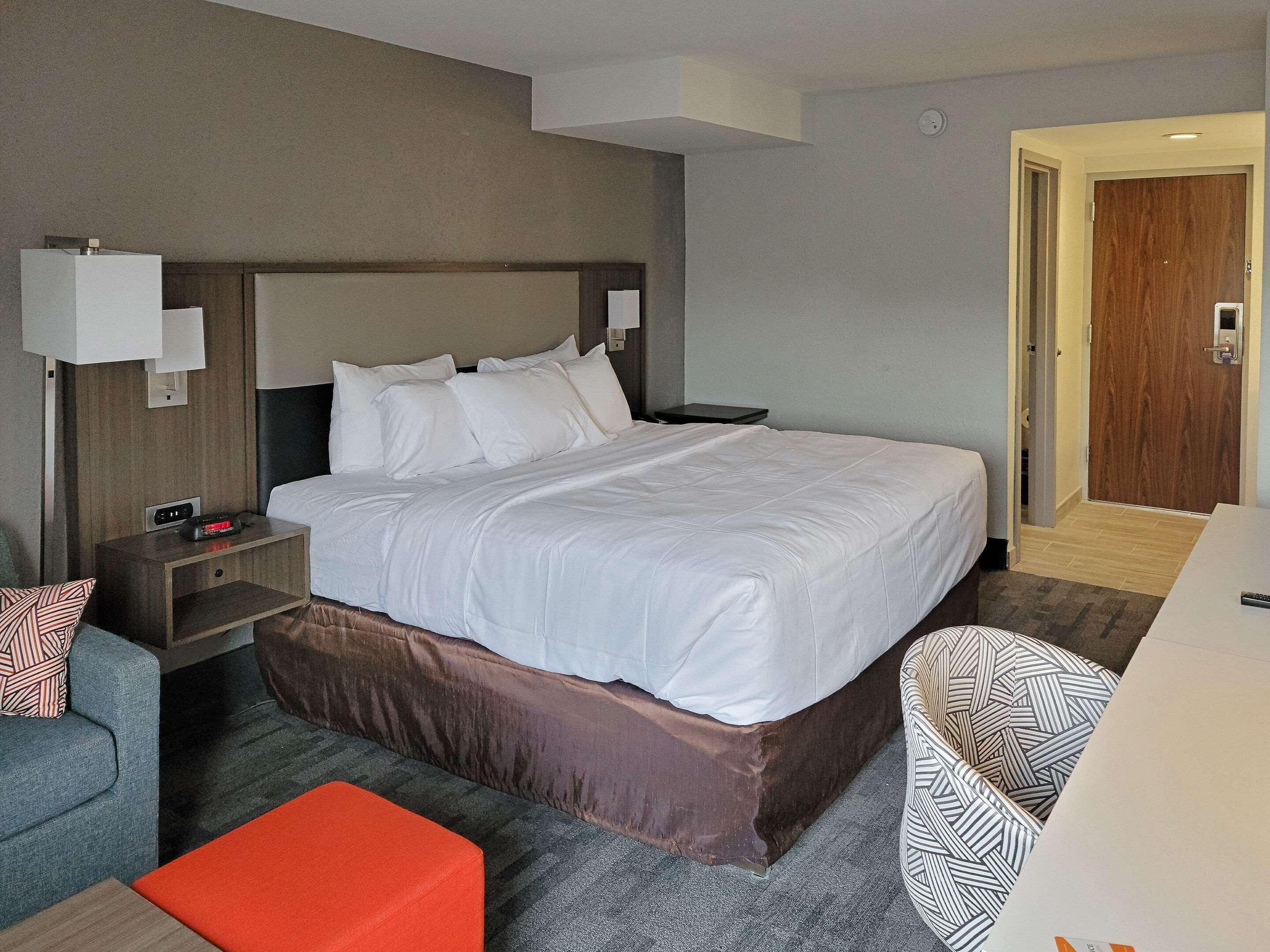 Comfort Inn & Suites Wyomissing-Reading Bagian luar foto