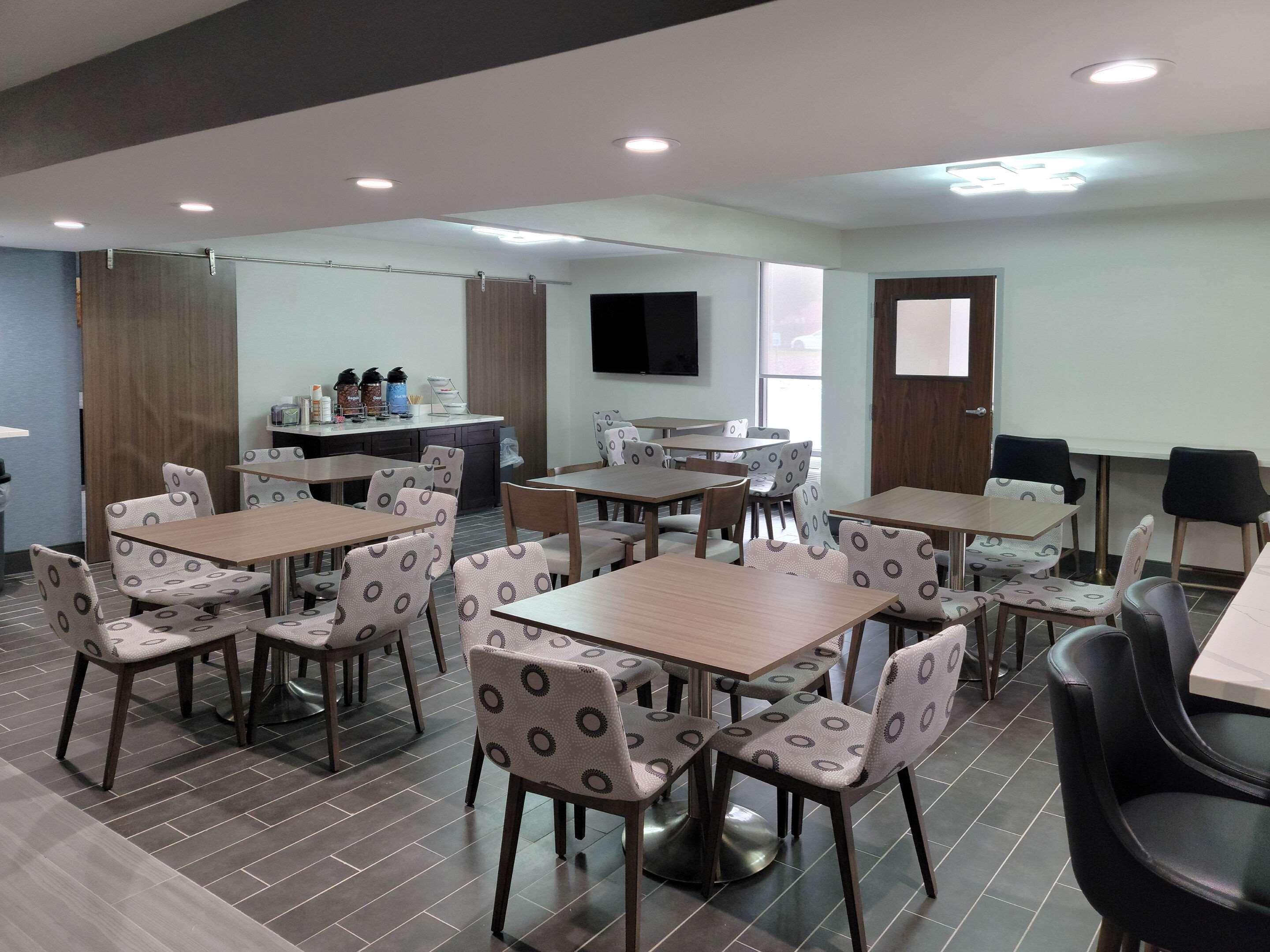Comfort Inn & Suites Wyomissing-Reading Bagian luar foto