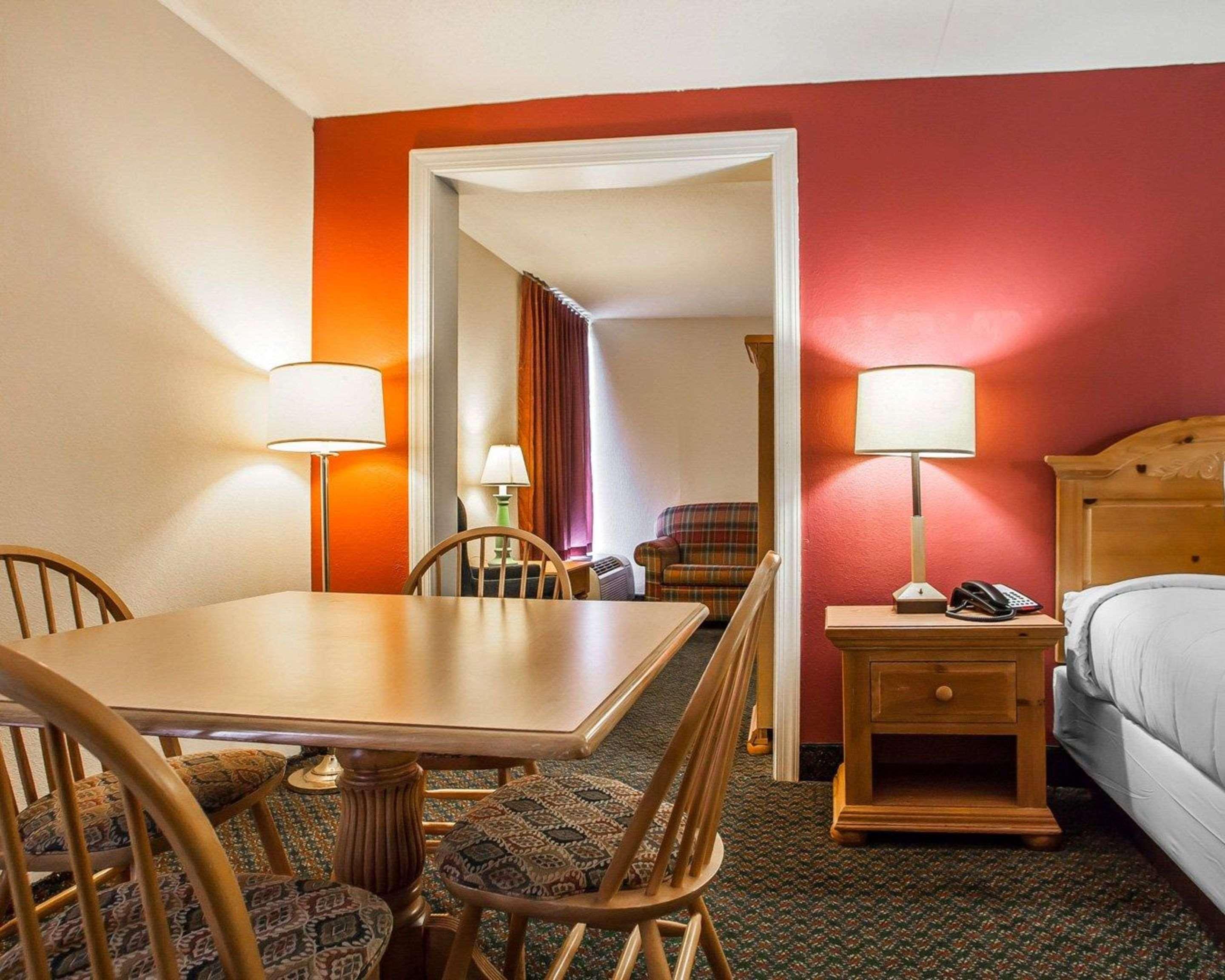 Comfort Inn & Suites Wyomissing-Reading Bagian luar foto