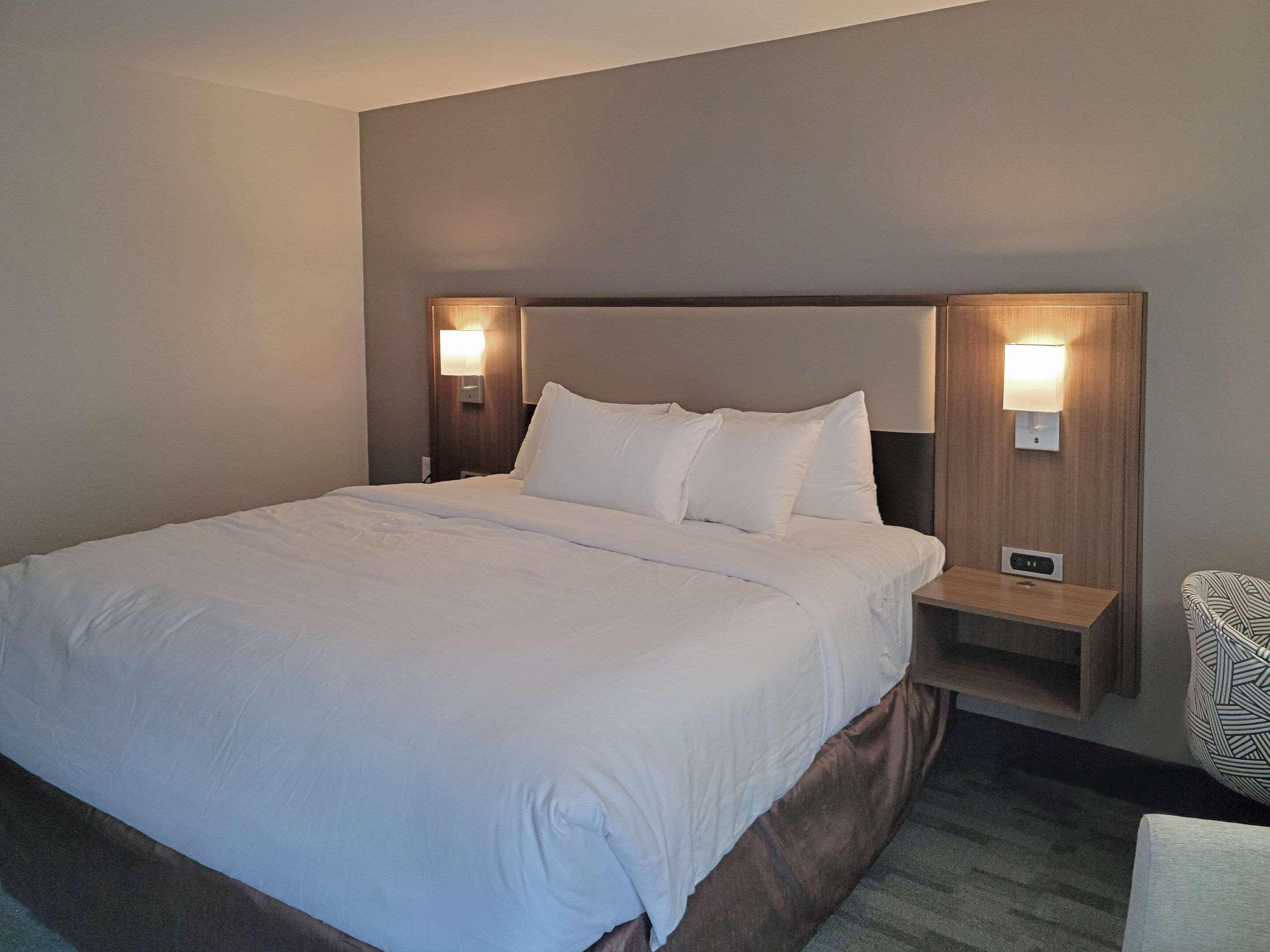 Comfort Inn & Suites Wyomissing-Reading Bagian luar foto