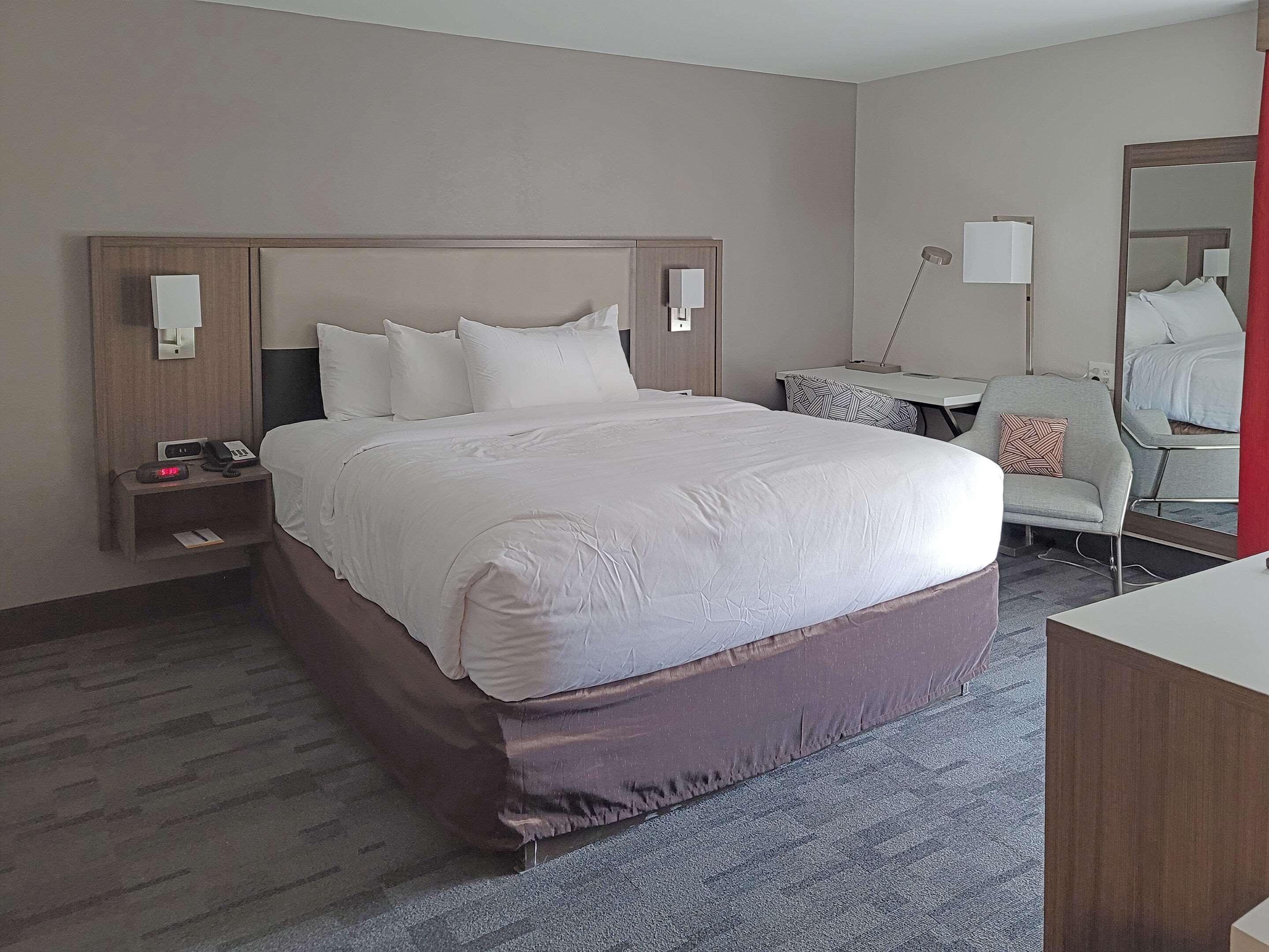 Comfort Inn & Suites Wyomissing-Reading Bagian luar foto