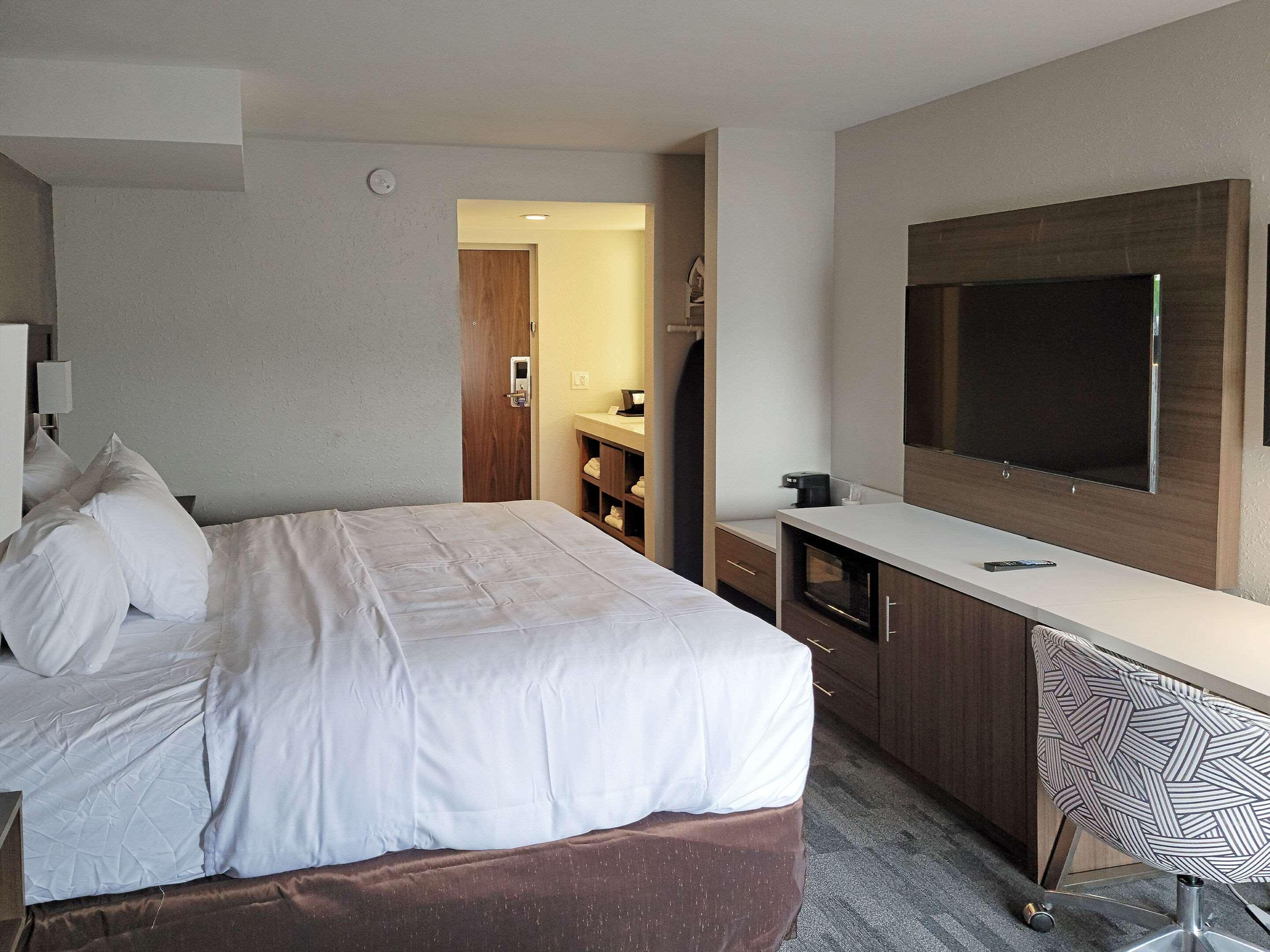 Comfort Inn & Suites Wyomissing-Reading Bagian luar foto
