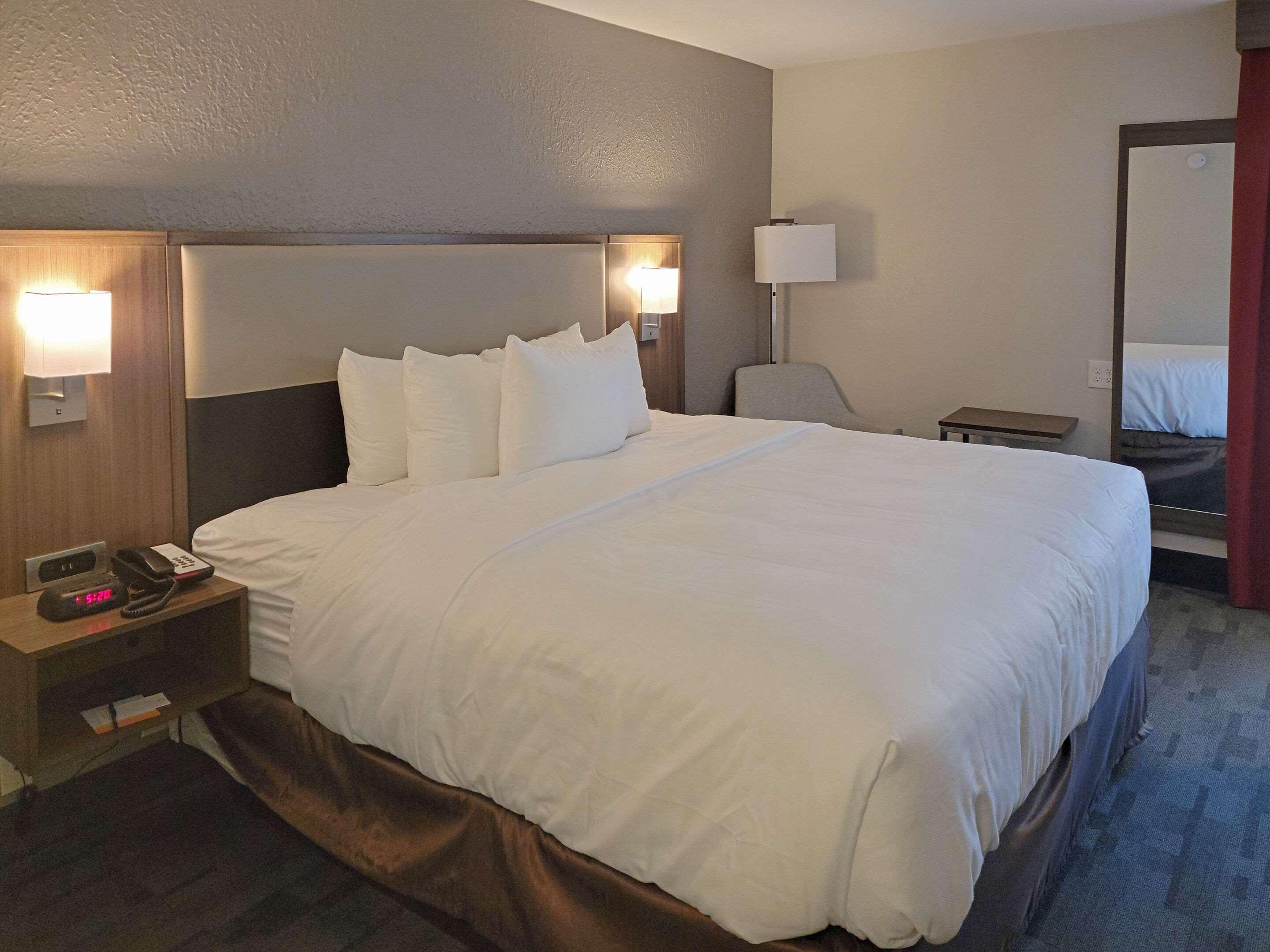 Comfort Inn & Suites Wyomissing-Reading Bagian luar foto