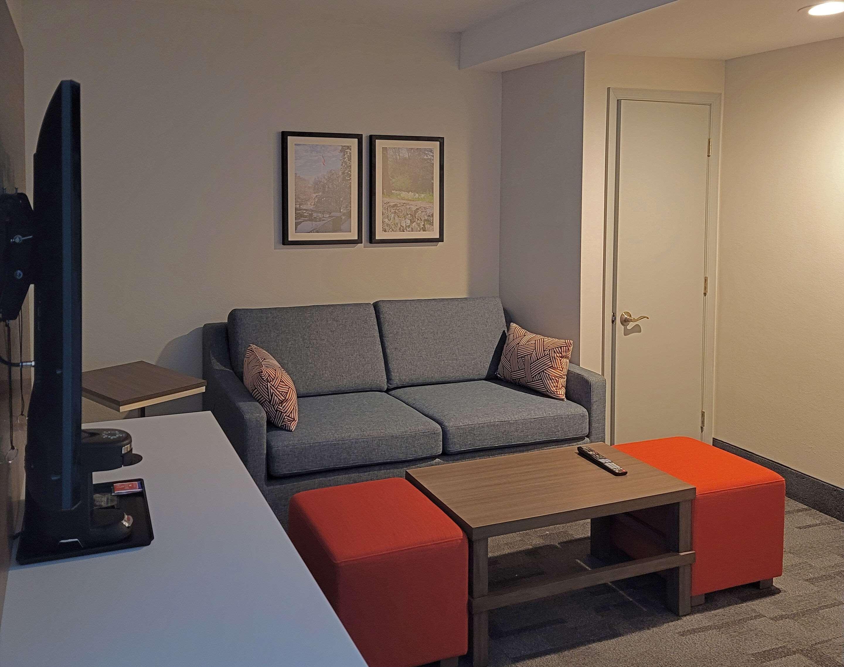 Comfort Inn & Suites Wyomissing-Reading Bagian luar foto