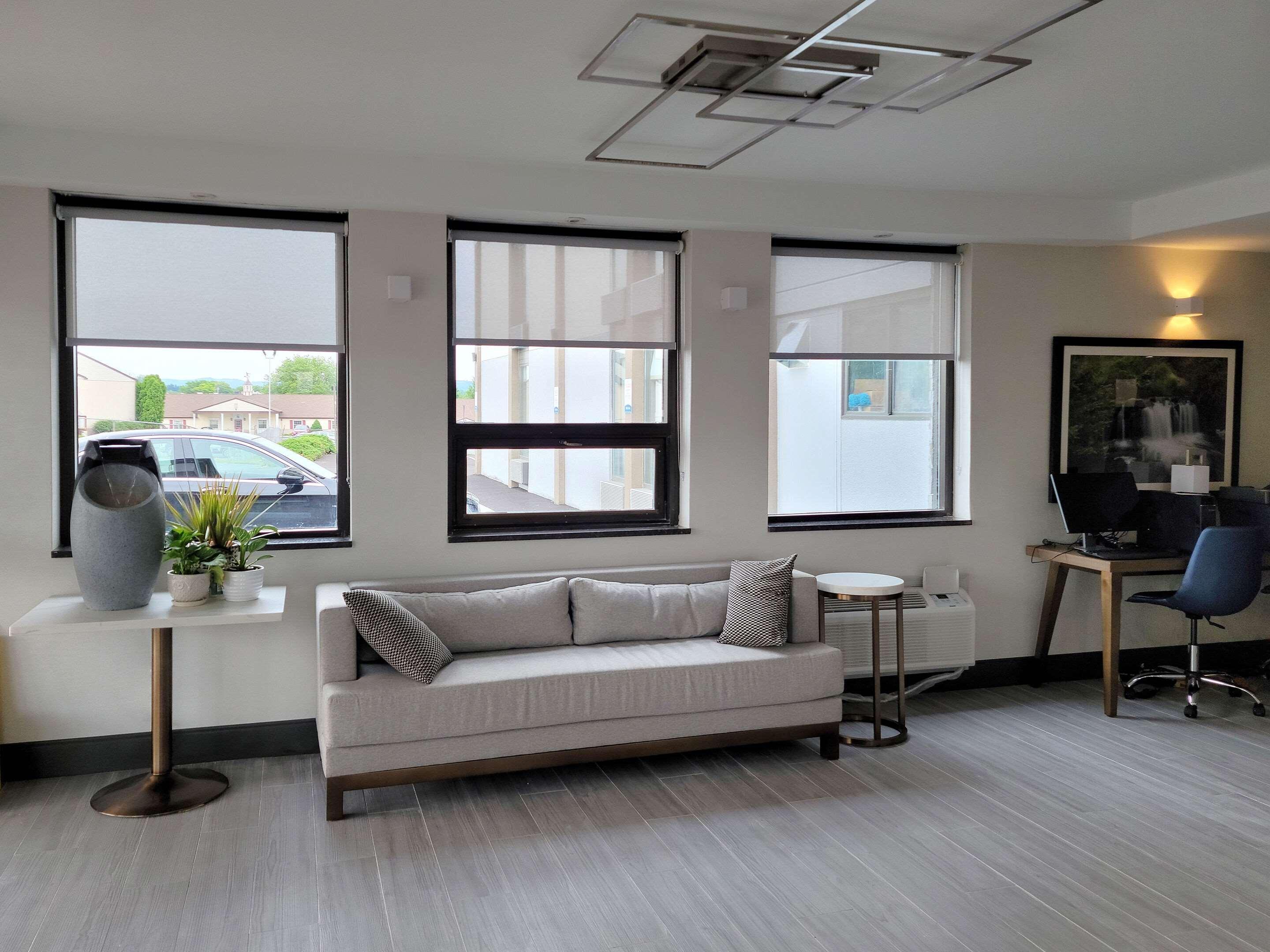 Comfort Inn & Suites Wyomissing-Reading Bagian luar foto