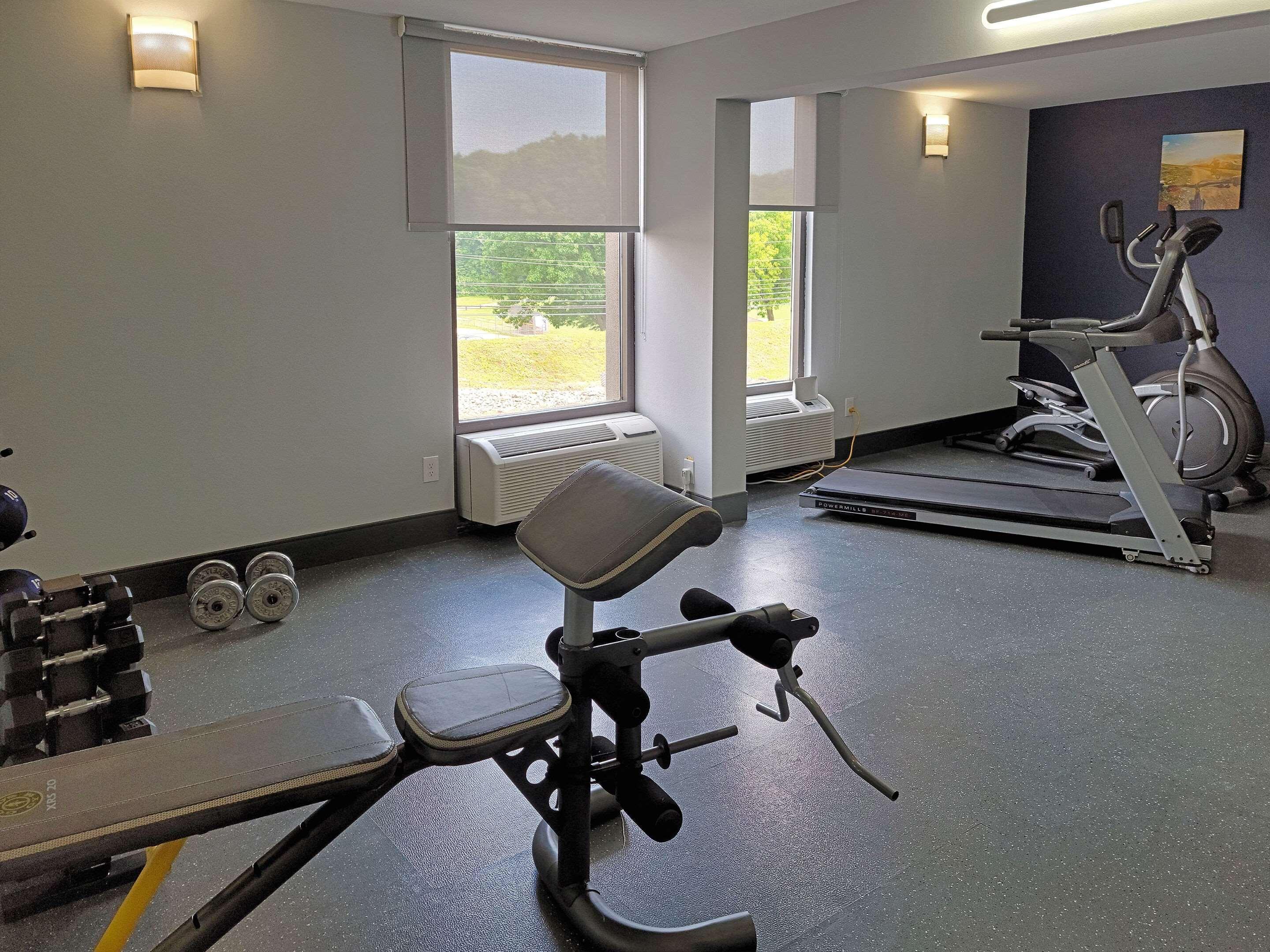 Comfort Inn & Suites Wyomissing-Reading Bagian luar foto