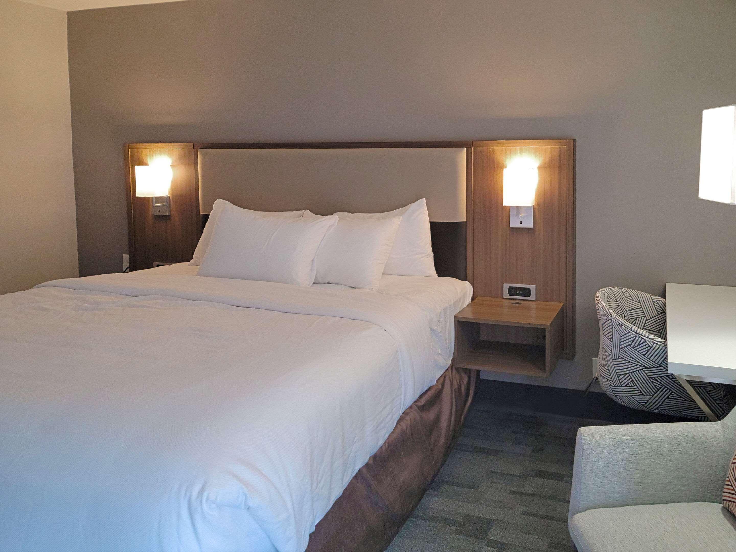 Comfort Inn & Suites Wyomissing-Reading Bagian luar foto