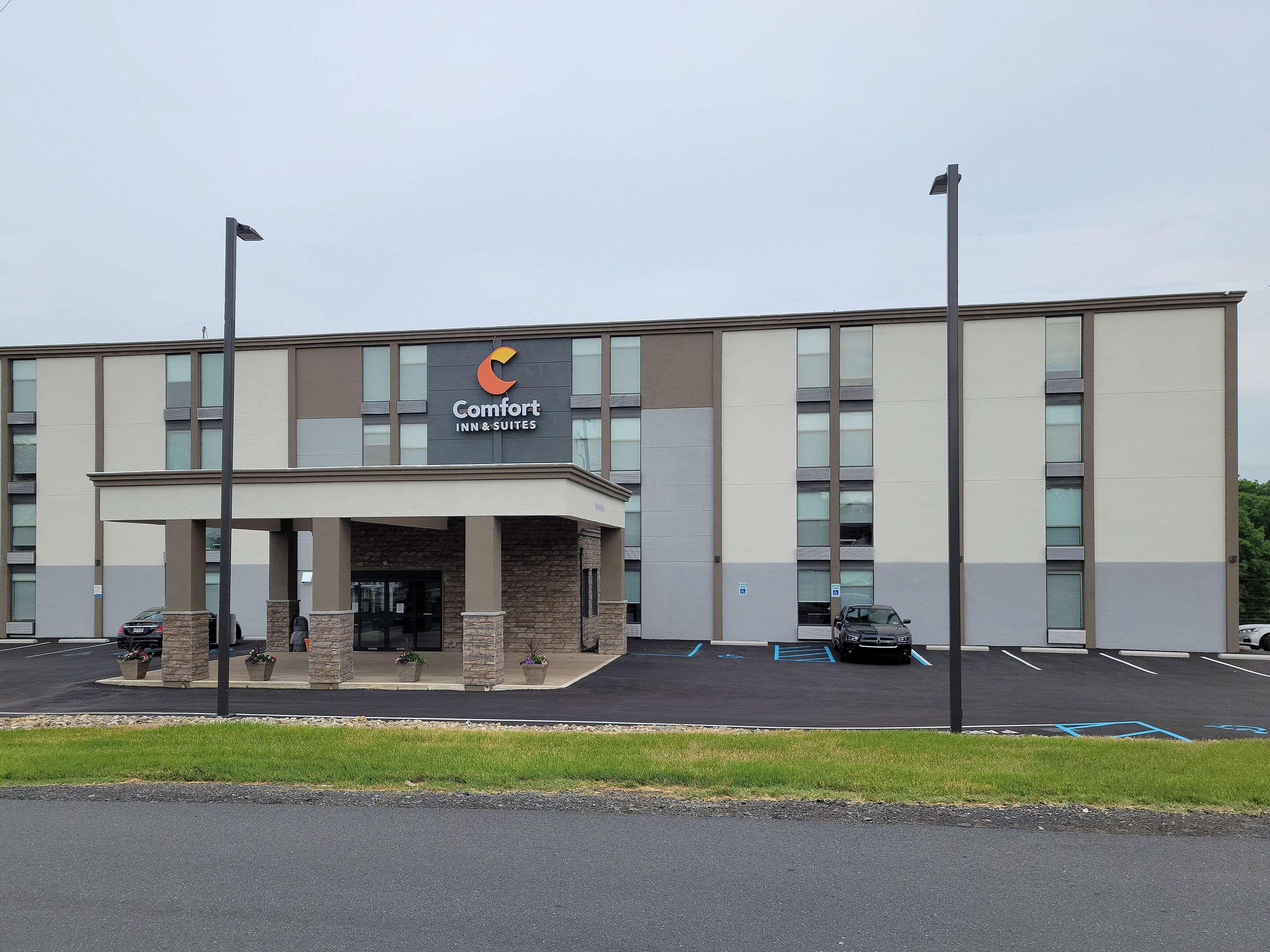 Comfort Inn & Suites Wyomissing-Reading Bagian luar foto