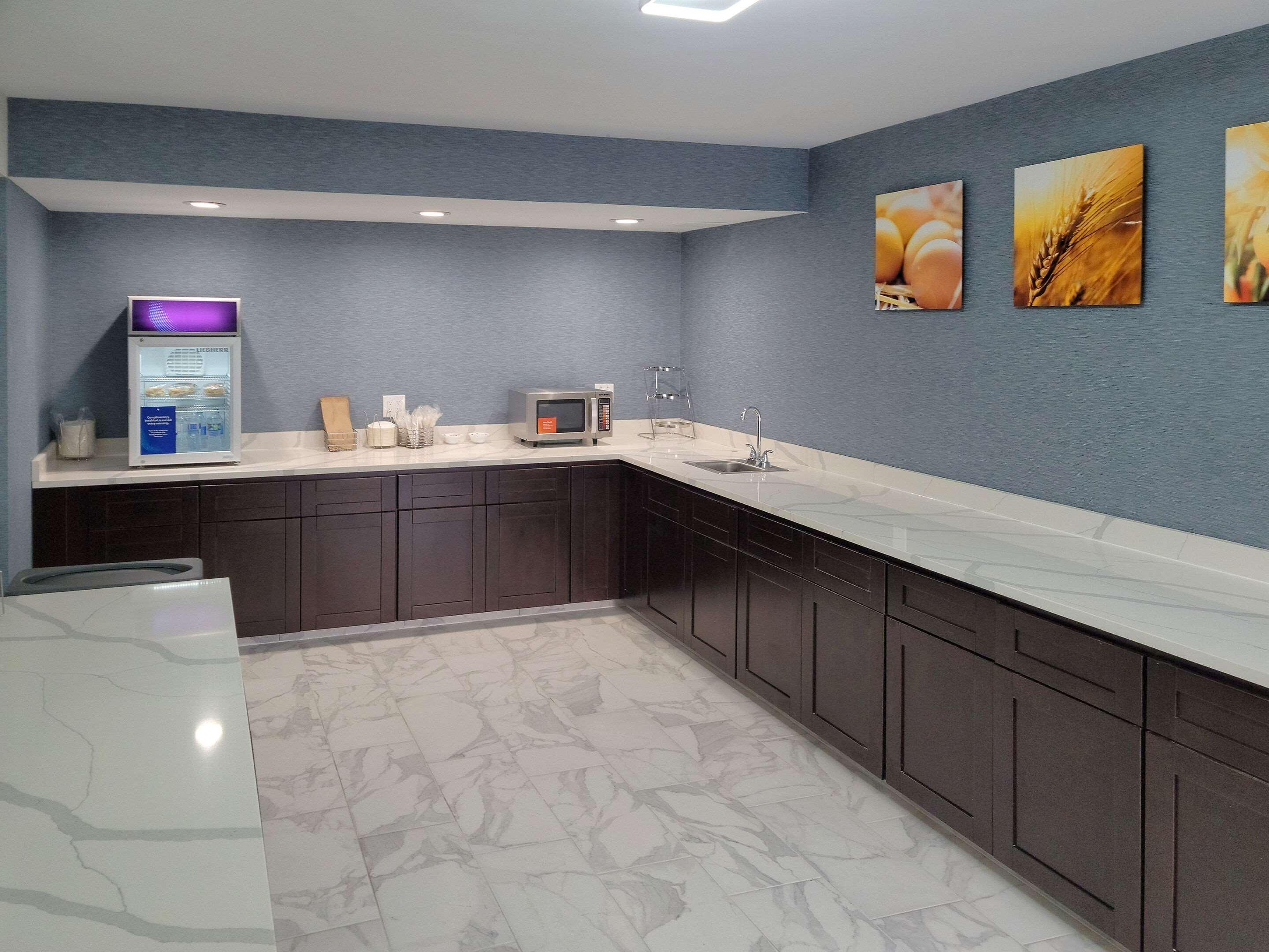 Comfort Inn & Suites Wyomissing-Reading Bagian luar foto